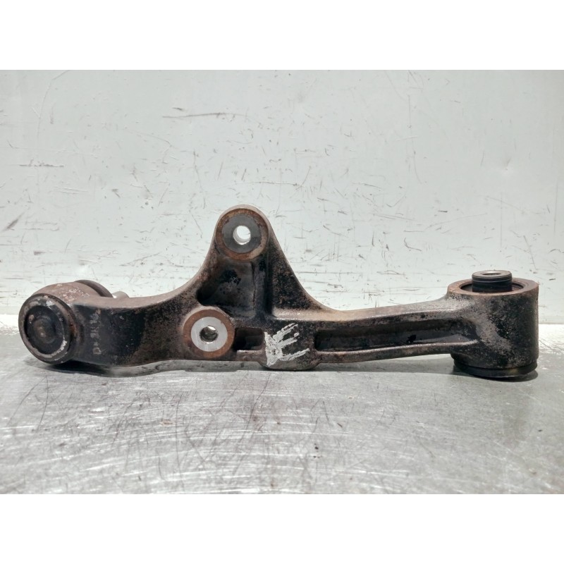 Recambio de brazo suspension inferior delantero derecho para kia carnival ii 2.9 cdri ex referencia OEM IAM   