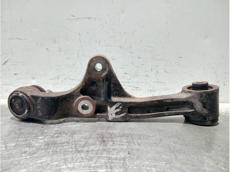 Recambio de brazo suspension inferior delantero derecho para kia carnival ii 2.9 cdri ex referencia OEM IAM   