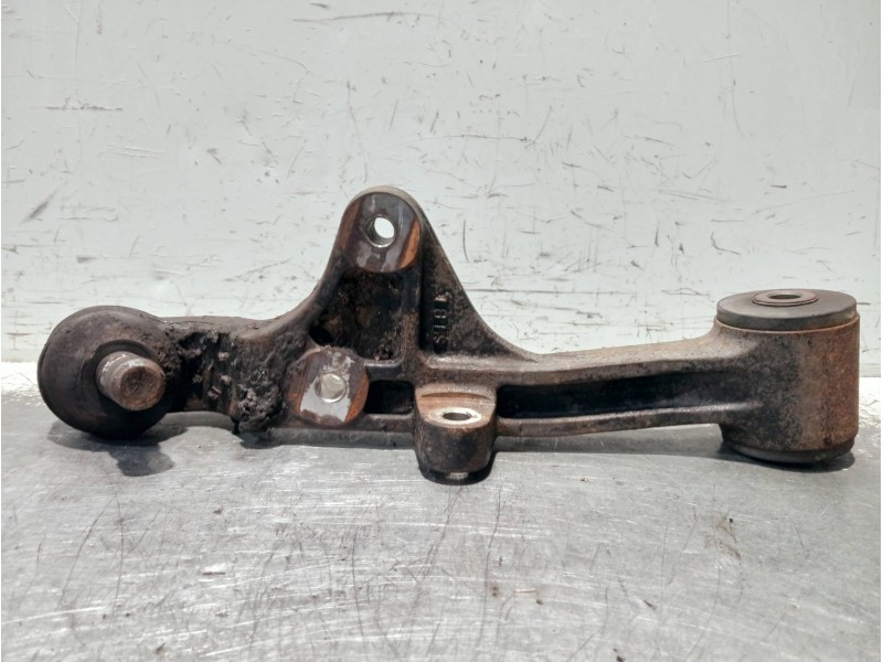 Recambio de brazo suspension inferior delantero izquierdo para kia carnival ii 2.9 cdri ex referencia OEM IAM   