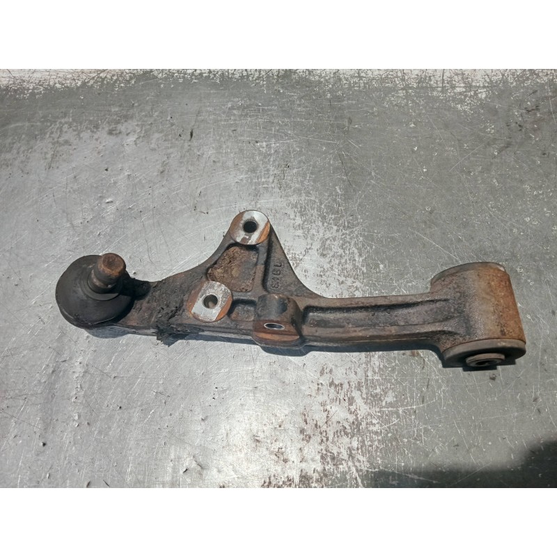 Recambio de brazo suspension inferior delantero izquierdo para kia carnival ii 2.9 cdri ex referencia OEM IAM   