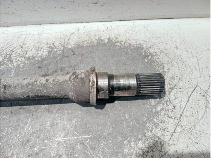 Recambio de transmision delantera derecha para kia carnival ii 2.9 cdri ex referencia OEM IAM CNVJ3MT  