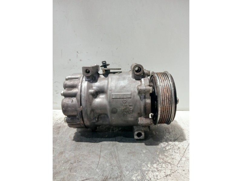 Recambio de compresor aire acondicionado para peugeot expert kasten referencia OEM IAM 9687499380  