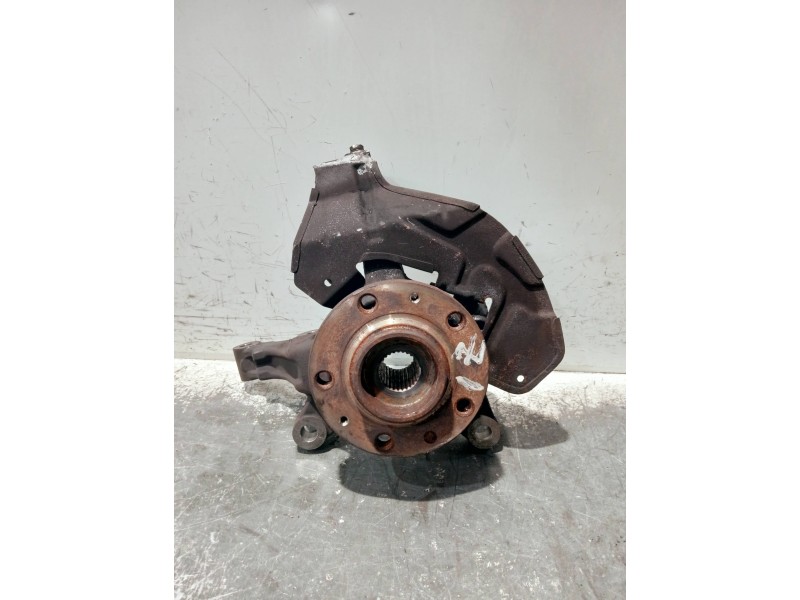 Recambio de mangueta delantera izquierda para peugeot expert kasten referencia OEM IAM 64832U03  