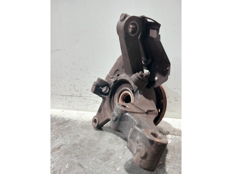 Recambio de mangueta delantera izquierda para peugeot expert kasten referencia OEM IAM 64832U03  