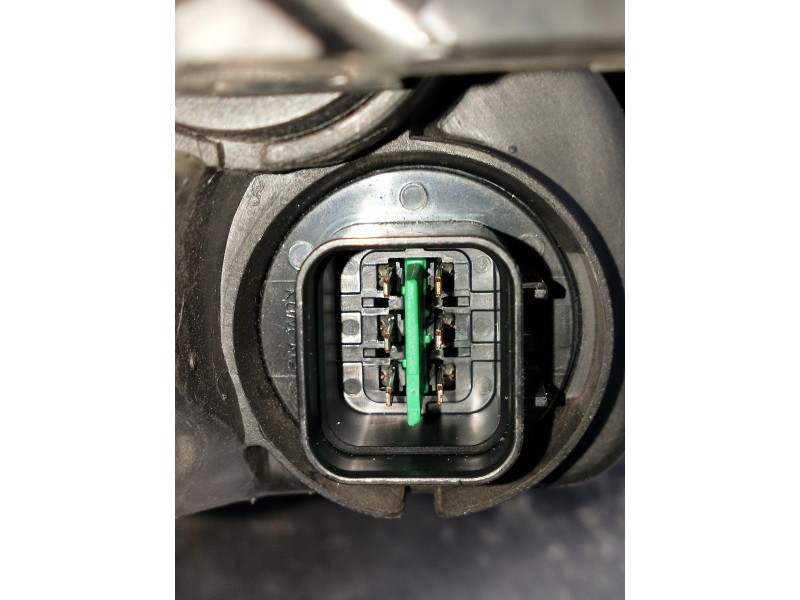 Recambio de faro izquierdo para kia carens (un) referencia OEM IAM   