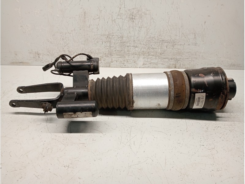 Recambio de amortiguador delantero izquierdo para mercedes clase e (w211) familiar 500 t 4-matic (211.283) referencia OEM IAM C0
