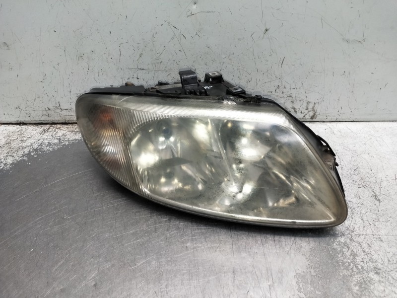 Recambio de faro derecho para chrysler voyager (rg) referencia OEM IAM 04857702AB  
