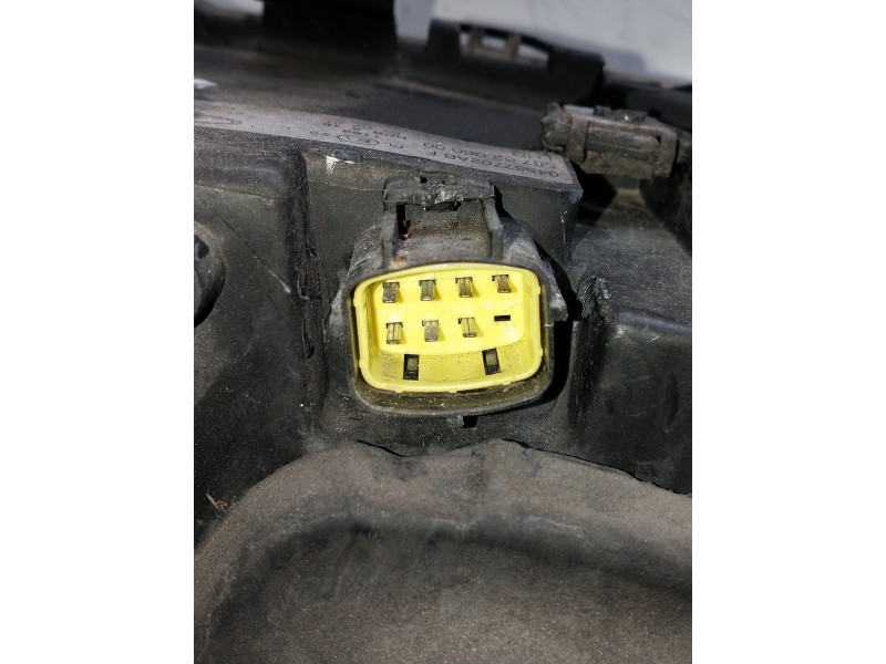 Recambio de faro derecho para chrysler voyager (rg) referencia OEM IAM 04857702AB  