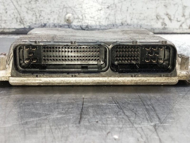 Recambio de centralita motor uce para chrysler voyager (rg) referencia OEM IAM 0281011280 1039S03503 O04727666AB