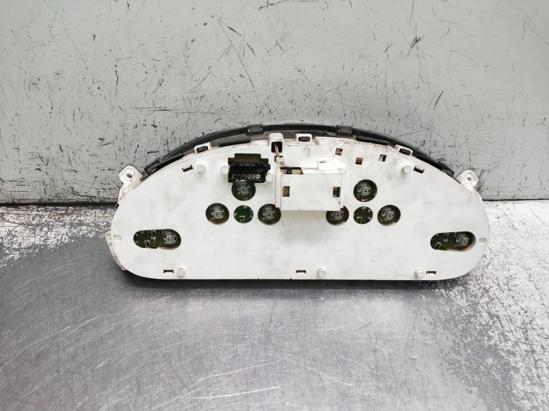 Recambio de cuadro instrumentos para chrysler voyager (rg) referencia OEM IAM R825AI P04685825A 