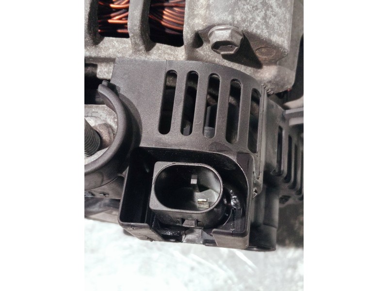 Recambio de alternador para mercedes clase a (w169) referencia OEM IAM A2661540802 2542955A SG9B079