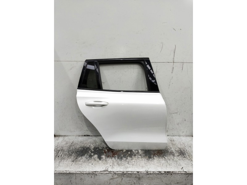 Recambio de puerta trasera izquierda para volvo v60 familiar referencia OEM IAM   5P