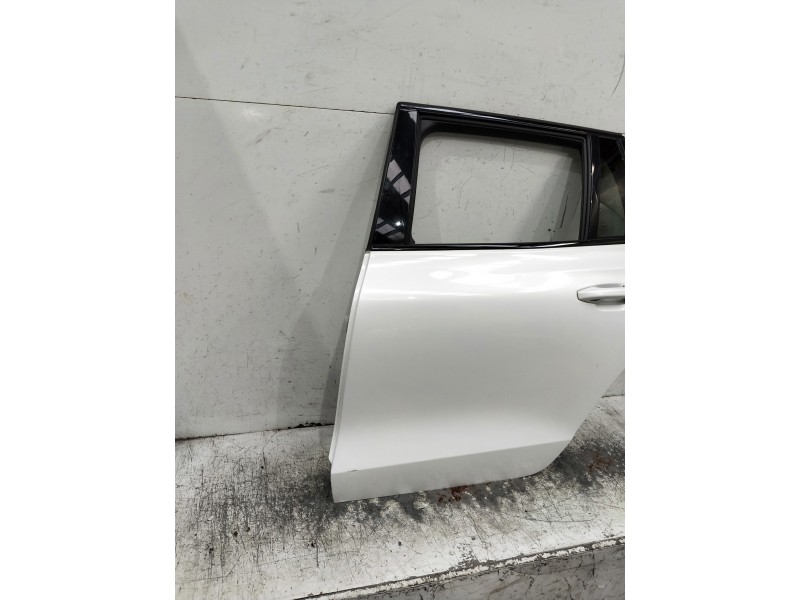Recambio de puerta trasera derecha para volvo v60 familiar referencia OEM IAM   5P