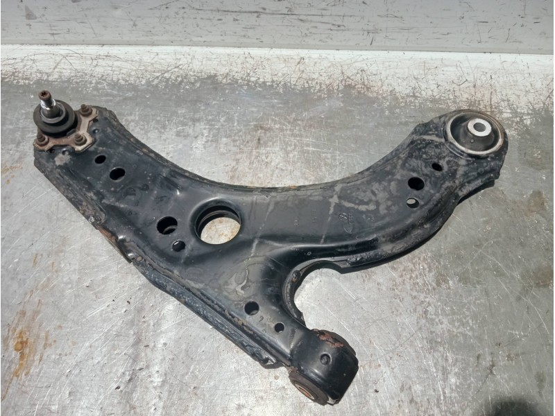 Recambio de brazo suspension inferior delantero derecho para skoda octavia berlina (1u2) referencia OEM IAM 1J0407151B  