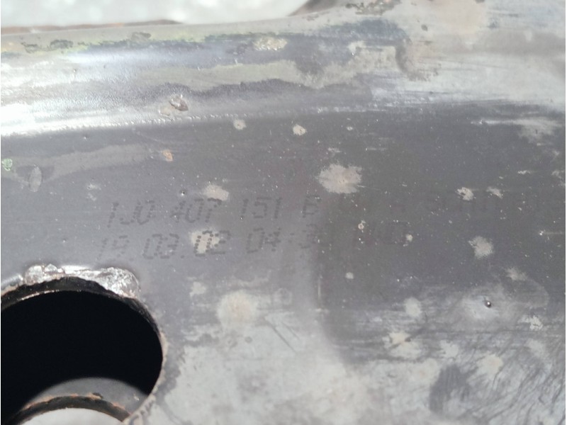 Recambio de brazo suspension inferior delantero derecho para skoda octavia berlina (1u2) referencia OEM IAM 1J0407151B  