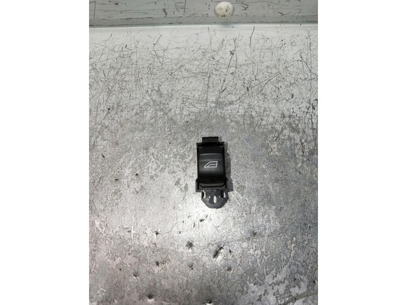 Recambio de mando elevalunas delantero derecho para volvo v50 familiar referencia OEM IAM 30774162 03451305 5P