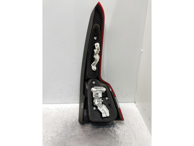 Recambio de piloto trasero izquierdo para volvo v50 familiar referencia OEM IAM   