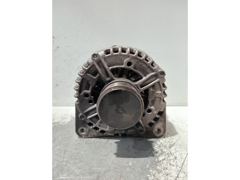 Recambio de alternador para volkswagen crafter combi (2e) referencia OEM IAM 03G903023 0121715003 0986081230