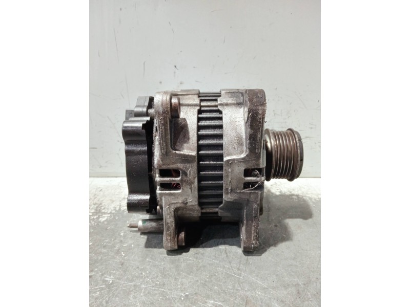 Recambio de alternador para volkswagen crafter combi (2e) referencia OEM IAM 03G903023 0121715003 0986081230