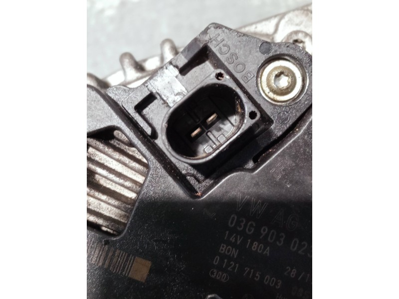 Recambio de alternador para volkswagen crafter combi (2e) referencia OEM IAM 03G903023 0121715003 0986081230