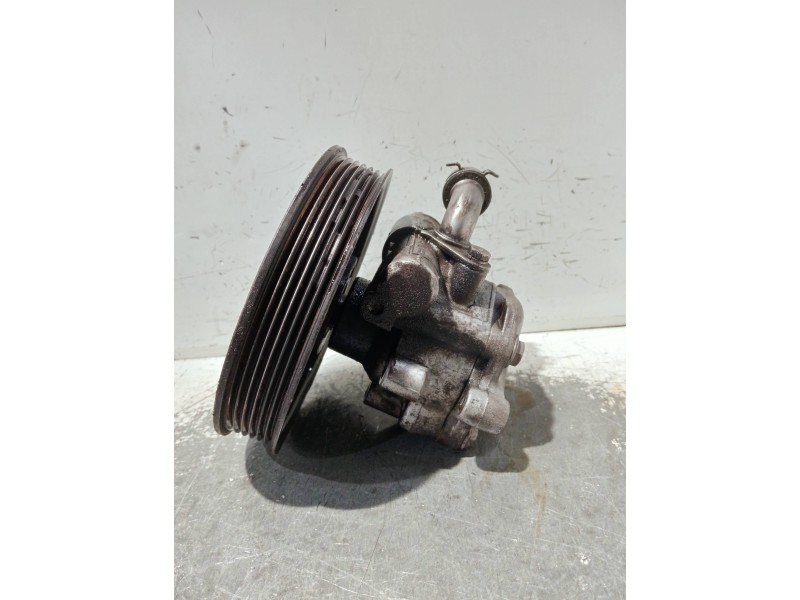 Recambio de bomba direccion para volkswagen crafter combi (2e) referencia OEM IAM HVW9064660101  