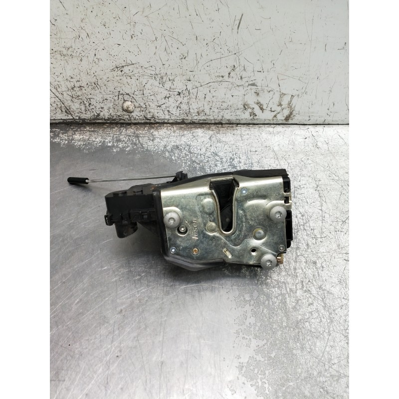 Recambio de cerradura puerta delantera izquierda para bmw serie 3 touring (e46) 2.0 16v diesel cat referencia OEM IAM   