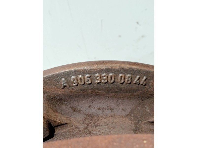 Recambio de mangueta delantera derecha para volkswagen crafter combi (2e) referencia OEM IAM A9063300844  