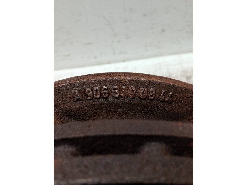 Recambio de mangueta delantera izquierda para volkswagen crafter combi (2e) referencia OEM IAM A9063300844  