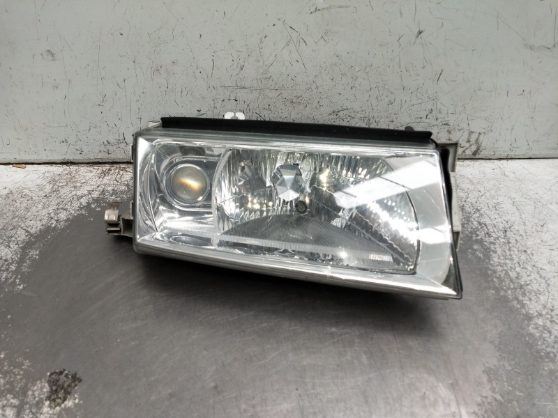 Recambio de faro derecho para skoda octavia berlina (1u2) referencia OEM IAM 1U1941016E  