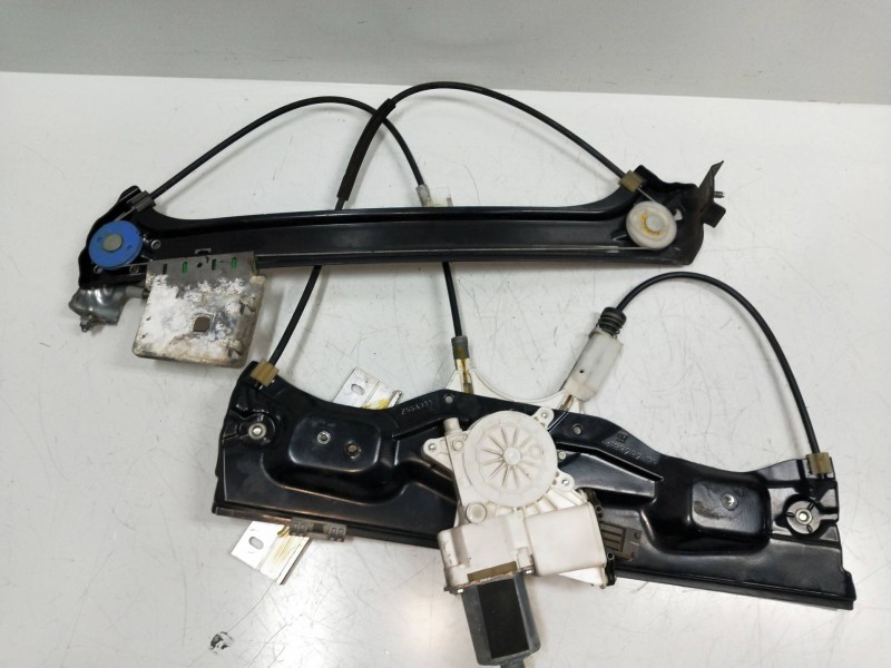 Recambio de elevalunas delantero derecho para opel astra twin top cosmo referencia OEM IAM 13193245 93187002 2P