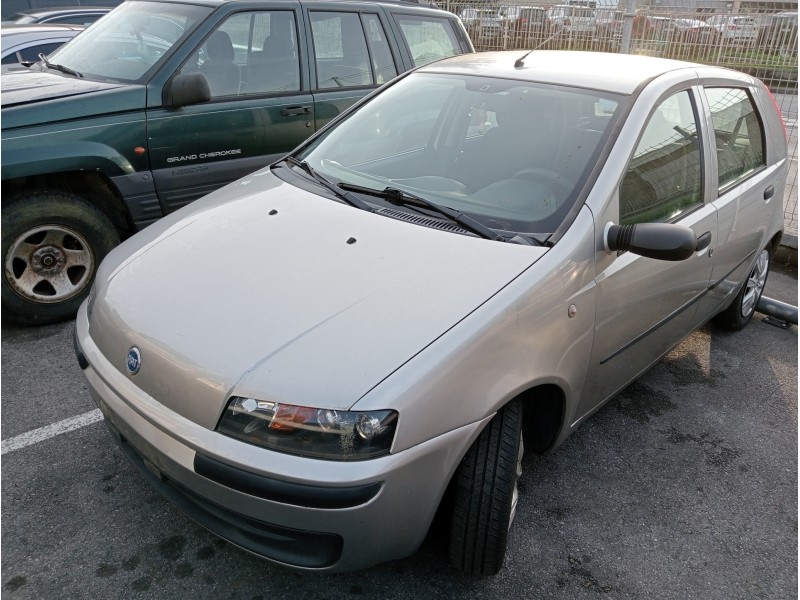 fiat punto berlina (188) del año 2000