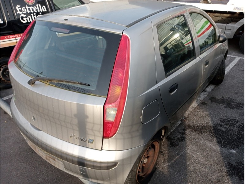 fiat punto berlina (188) del año 2000