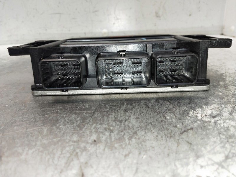 Recambio de centralita motor uce para kia carnival ii 2.9 cdri ex referencia OEM IAM R0410C045B 391024X520 