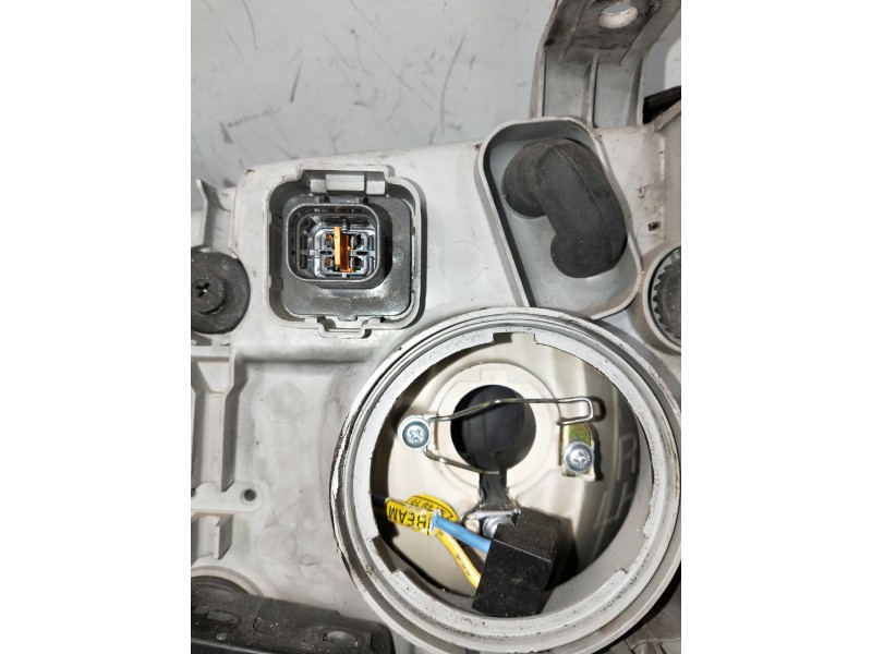 Recambio de faro derecho para kia carnival ii 2.9 cdri ex referencia OEM IAM   