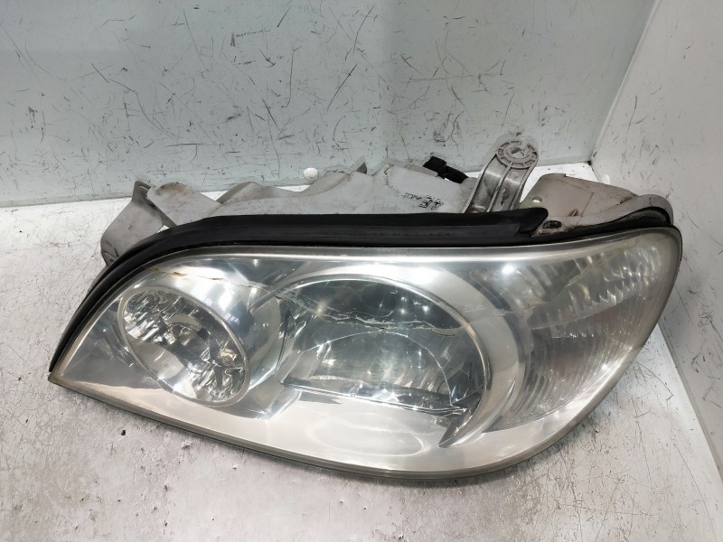 Recambio de faro izquierdo para kia carnival ii 2.9 cdri ex referencia OEM IAM   