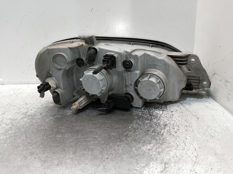 Recambio de faro izquierdo para kia carnival ii 2.9 cdri ex referencia OEM IAM   