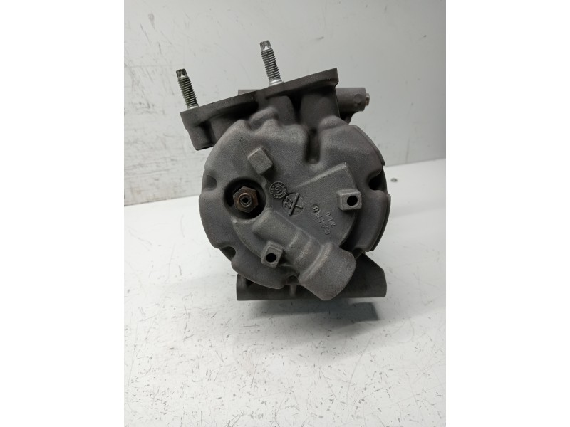 Recambio de compresor aire acondicionado para land rover freelander (lr2) 2.2 td4 referencia OEM IAM 6G9119D629FG  