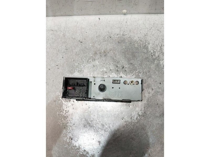 Recambio de sistema audio / radio cd para peugeot expert kasten referencia OEM IAM 96137862XT  