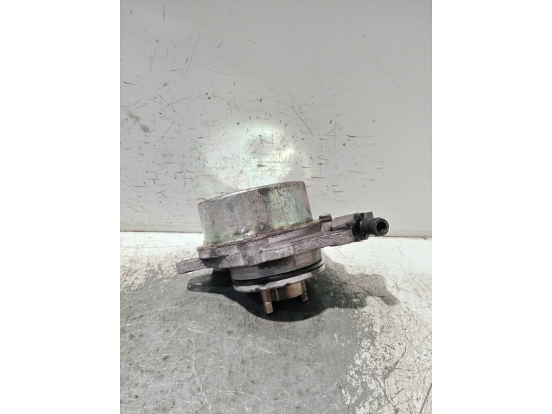 Recambio de depresor freno / bomba vacio para bmw serie 5 berlina (e60) referencia OEM IAM 700437  