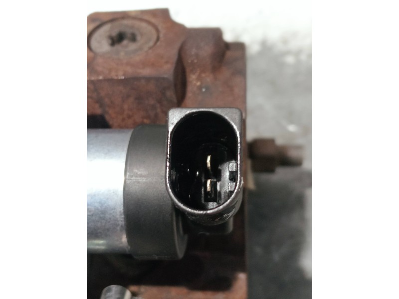 Recambio de bomba inyeccion para bmw serie 5 berlina (e60) referencia OEM IAM 7788670X1 0445010045 