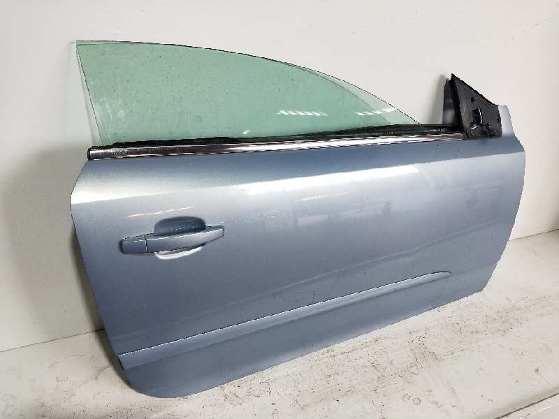 Recambio de puerta delantera derecha para opel astra twin top cosmo referencia OEM IAM 13194717  