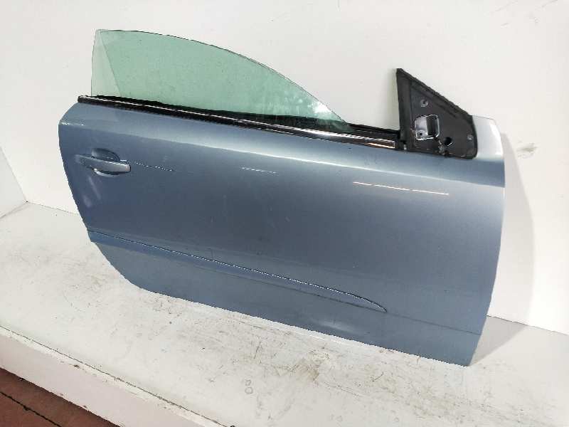 Recambio de puerta delantera derecha para opel astra twin top cosmo referencia OEM IAM 13194717  
