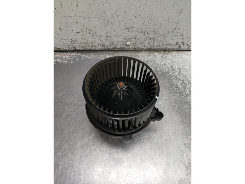 Recambio de motor calefaccion para kia cerato 1.6 crdi referencia OEM IAM   