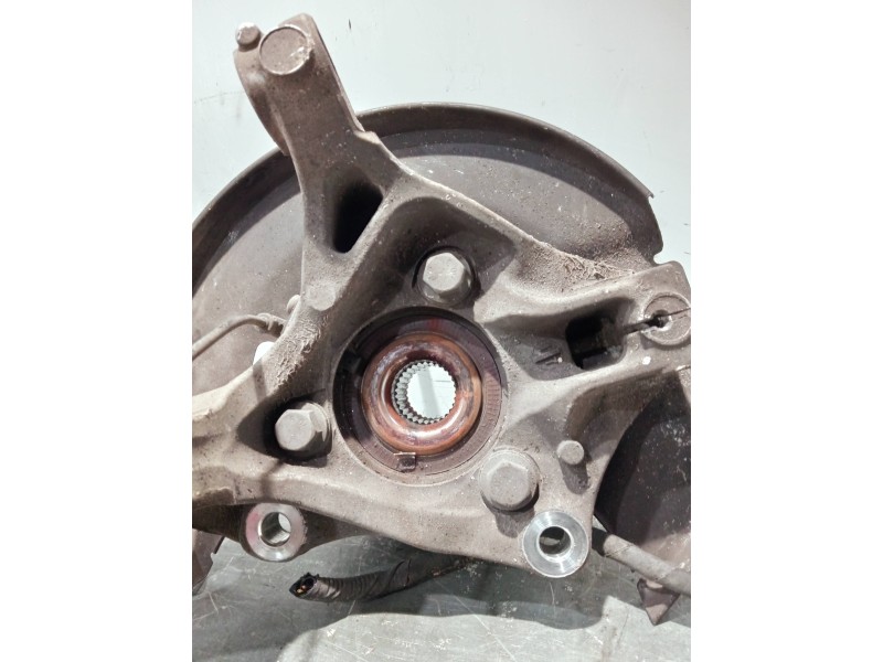 Recambio de mangueta delantera derecha para opel zafira tourer referencia OEM IAM 13248527  