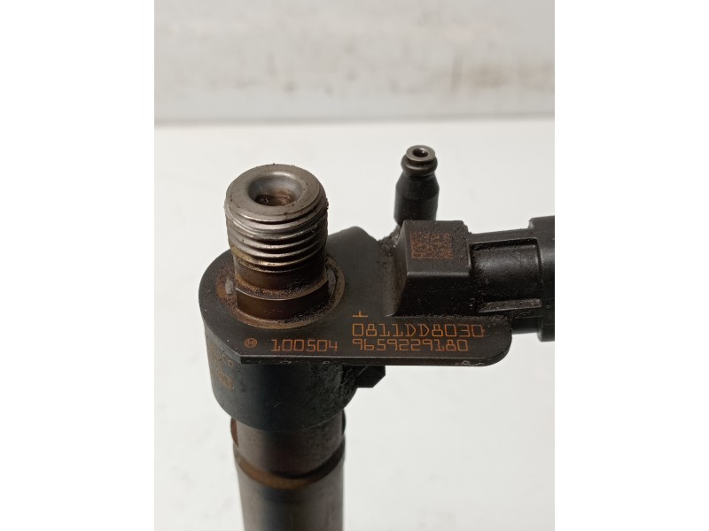Recambio de inyector para land rover freelander (lr2) 2.2 td4 referencia OEM IAM 0445115042 9659229180 