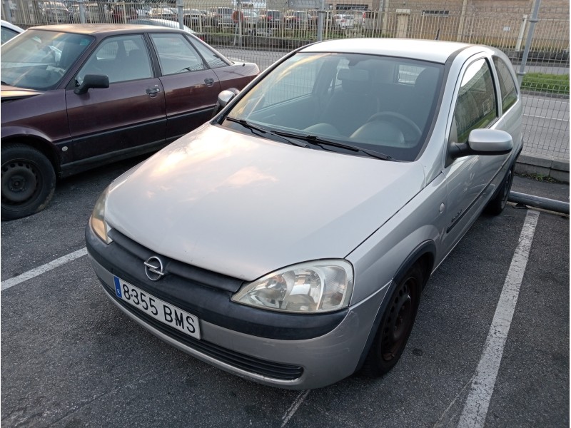 opel corsa c del año 2001