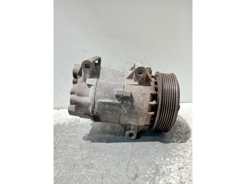 Recambio de compresor aire acondicionado para renault megane ii berlina 5p referencia OEM IAM 8200678499 01140554 