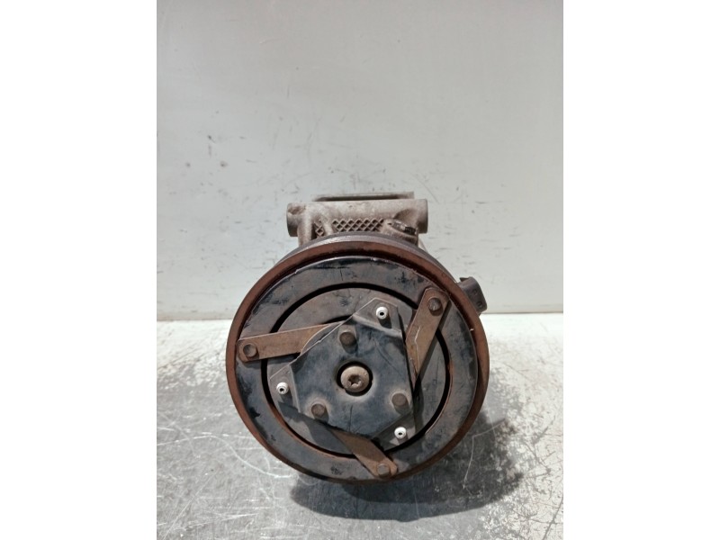 Recambio de compresor aire acondicionado para renault megane ii berlina 5p referencia OEM IAM 8200678499 01140554 
