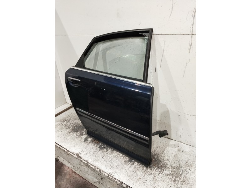 Recambio de puerta trasera derecha para audi a8 (4e2) referencia OEM IAM   
