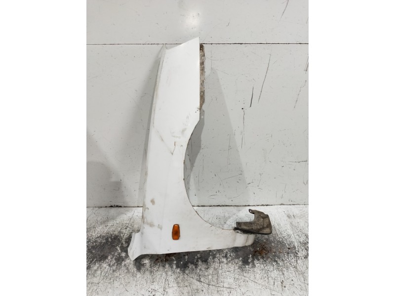 Recambio de aleta delantera derecha para hyundai elantra (xd) referencia OEM IAM   